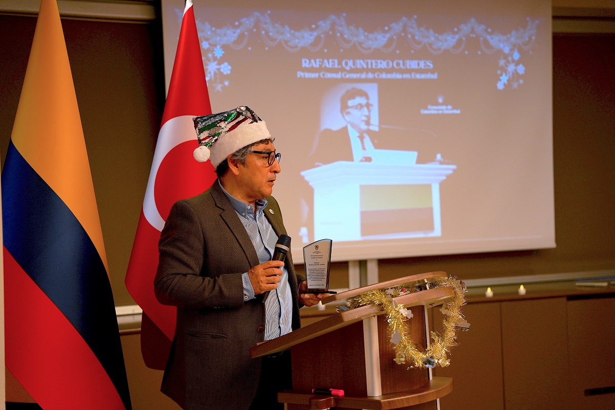 El Consulado de Colombia en Estambul celebró con connacionales el tradicional Día de las Velitas